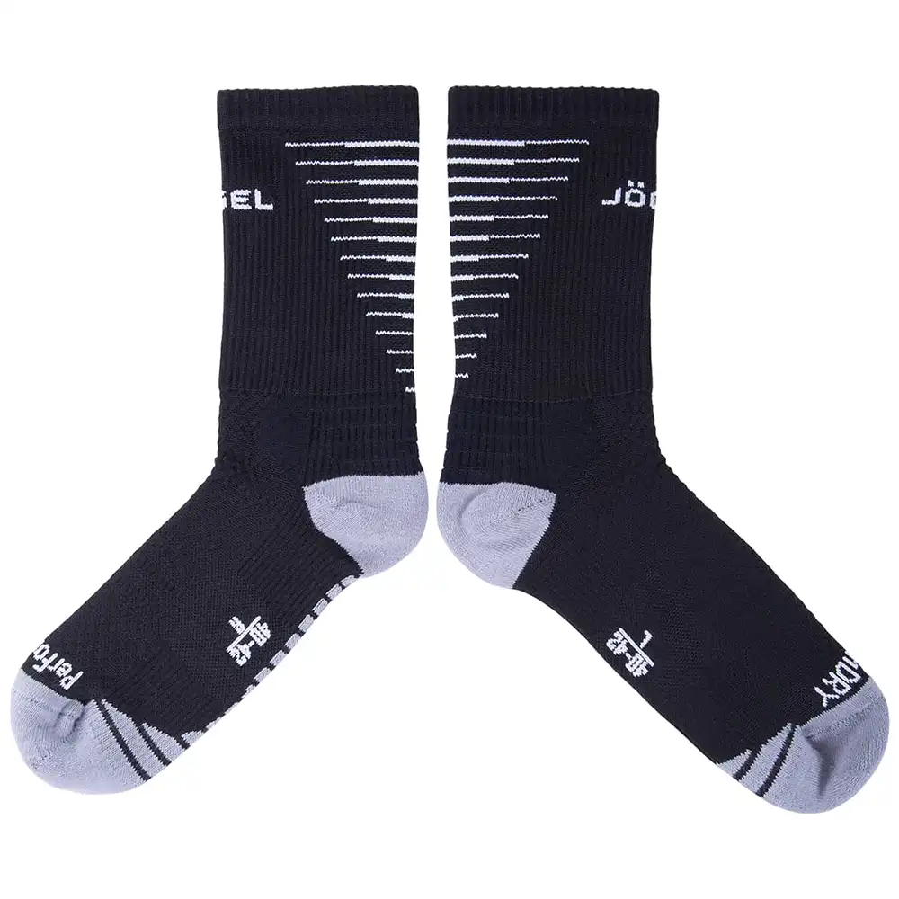 фото Носки спортивные DIVISION PerFormDRY Pro Training Socks, черный в интернет-магазине спортивных товаров МЯЧИКИ