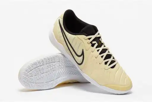 фото Бутсы NIKE LEGEND 10 ACADEMY IC в интернет-магазине спортивных товаров МЯЧИКИ