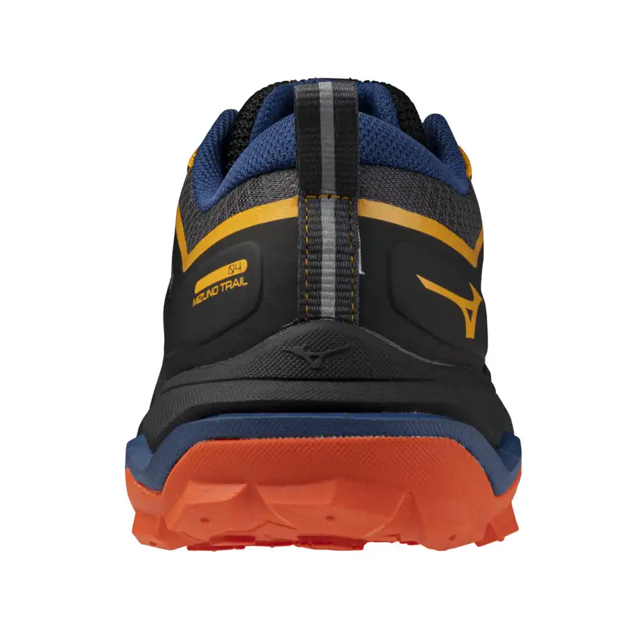 фото Кроссовки для бега Mizuno WAVE IBUKI 4? чёрно-красные в интернет-магазине спортивных товаров МЯЧИКИ