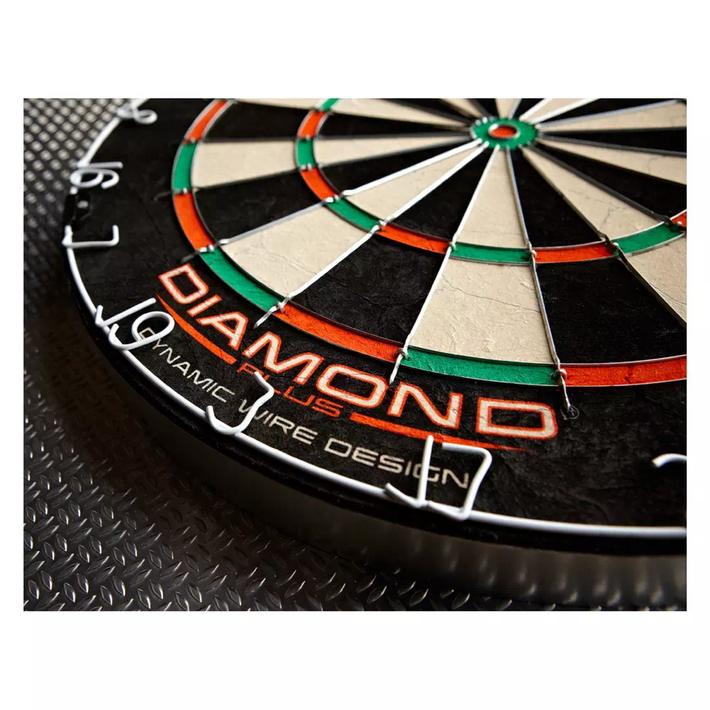 фото Мишень для дартса Winmau Diamond Plus в интернет-магазине спортивных товаров МЯЧИКИ