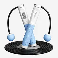 фото Скакалка умная с дисплеем Proiron, бело-синяя, арт. ПРО042 в интернет-магазине спортивных товаров МЯЧИКИ